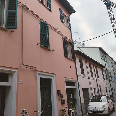 Il Nido Di Silvia A Due Passi Dal Teatro Rossini Pesaro Exterior foto