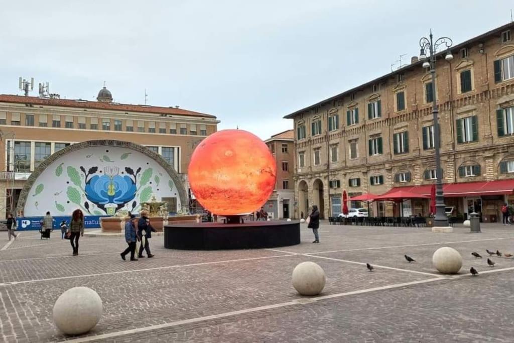 Il Nido Di Silvia A Due Passi Dal Teatro Rossini Pesaro Exterior foto