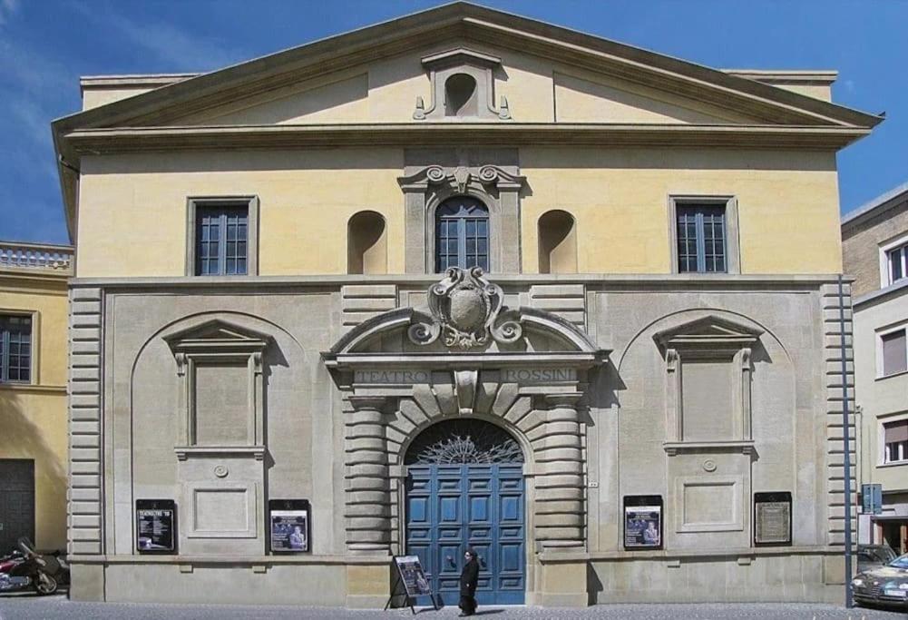 Il Nido Di Silvia A Due Passi Dal Teatro Rossini Pesaro Exterior foto